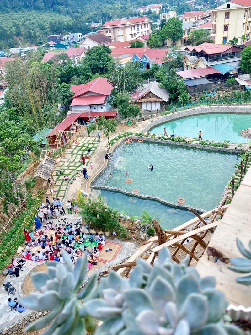 Đất có khoáng nóng, trung tâm xã Hạnh Phúc